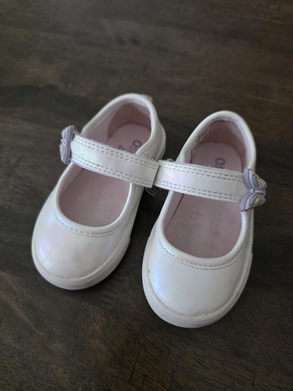 OshKosh B'gosh Iridescent Pearl Mary Jane Sneakers